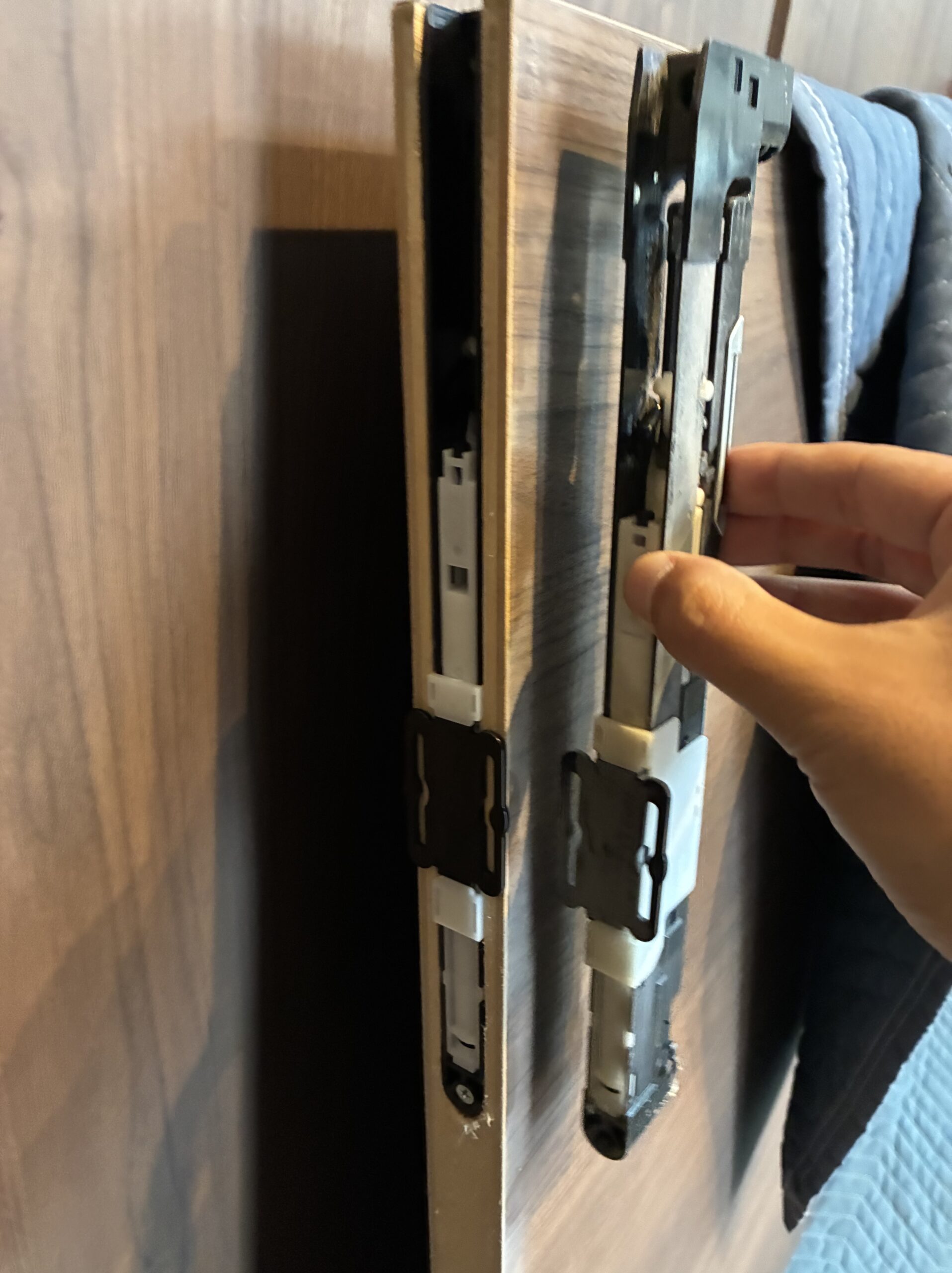 木製ドア部品交換